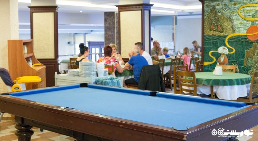 میز بیلیارد موجود در هتل کاهیا